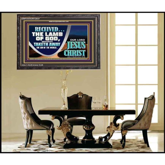 THE LAMB OF GOD THAT TAKETH AWAY THE SIN OF THE WORLD  Unique Power Bible Wooden Frame  GWFAVOUR12037  