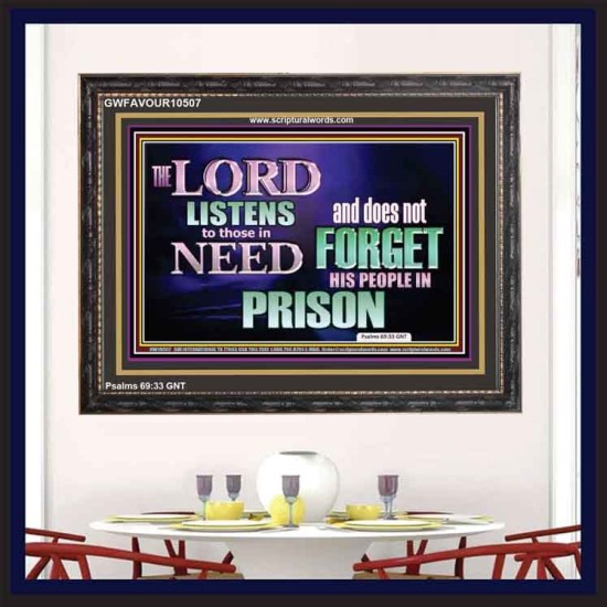 THE LORD NEVER FORGET HIS CHILDREN  Christian Artwork Wooden Frame  GWFAVOUR10507  
