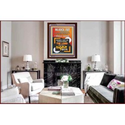 THE LORD SHALL BE A LIGHT   Large Frame Scripture Wall Art   (GWARISE7245)   