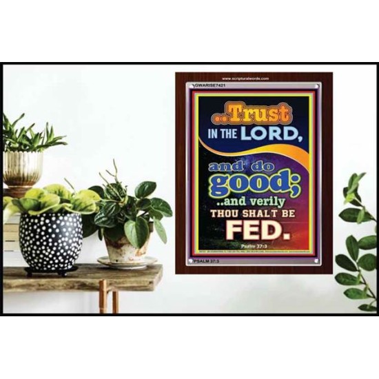 TRUST IN THE LORD   Bible Verse Picture Frame Gift   (GWARISE7421)   