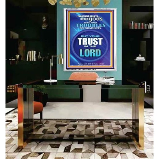 TRUST IN THE LORD   Framed Bible Verse   (GWARMOUR8573)   