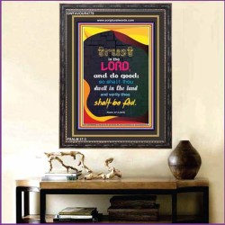 TRUST IN THE LORD   Bible Verses Framed Art   (GWFAVOUR4779)   "33x45"