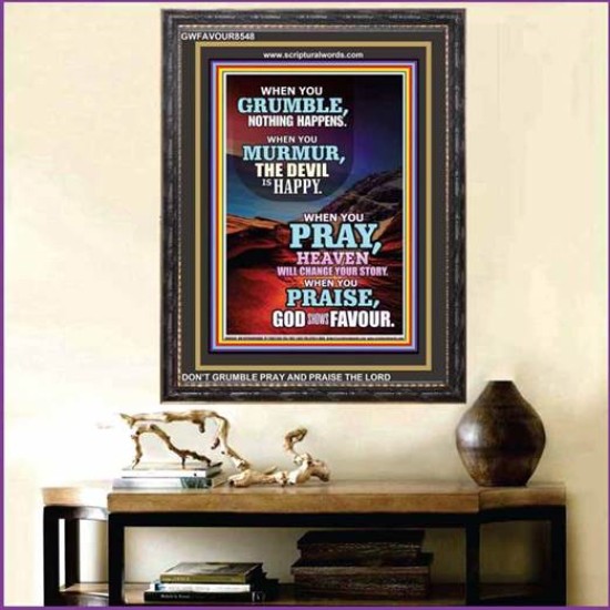 PRAISE GOD   Bible Verse Frame   (GWFAVOUR8548)   