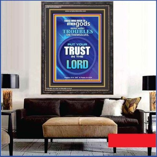 TRUST IN THE LORD   Framed Bible Verse   (GWFAVOUR8573)   