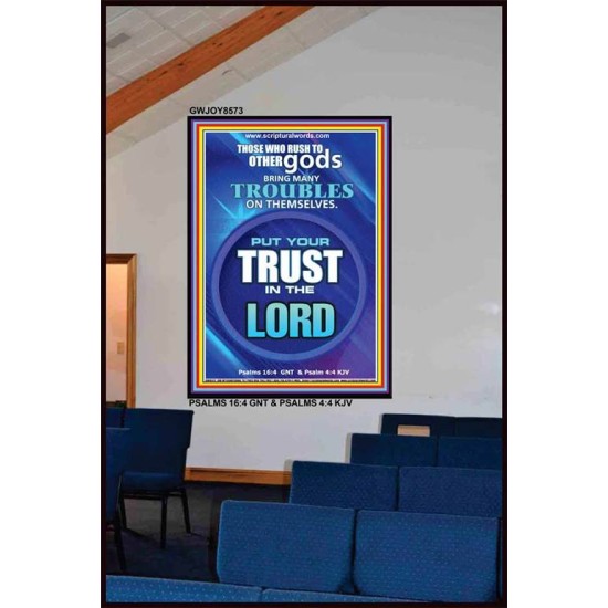 TRUST IN THE LORD   Framed Bible Verse   (GWJOY8573)   