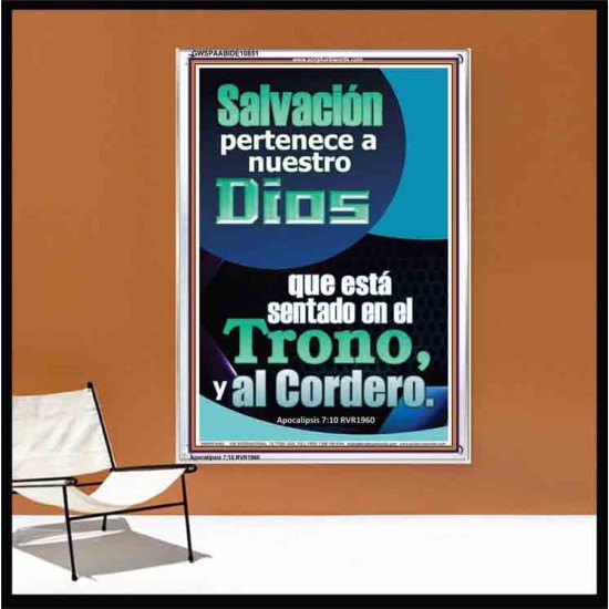 Salvation to our God who sits on the Throne   Marco de madera de las Escrituras   (GWSPAABIDE10851)   
