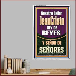 Nuestro Seor JesuCristo REY DE REYES Y SEOR DE SEORES   Carteles con marco de madera de las Escrituras   (GWSPAAMAZEMENT11069)   