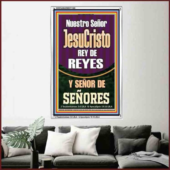 Nuestro Seor JesuCristo REY DE REYES Y SEOR DE SEORES   Carteles con marco de madera de las Escrituras   (GWSPAAMAZEMENT11069)   
